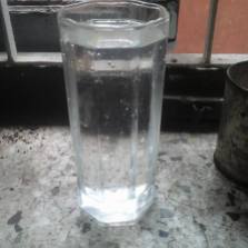 Nisha23 Wasser 2,5 Gläser